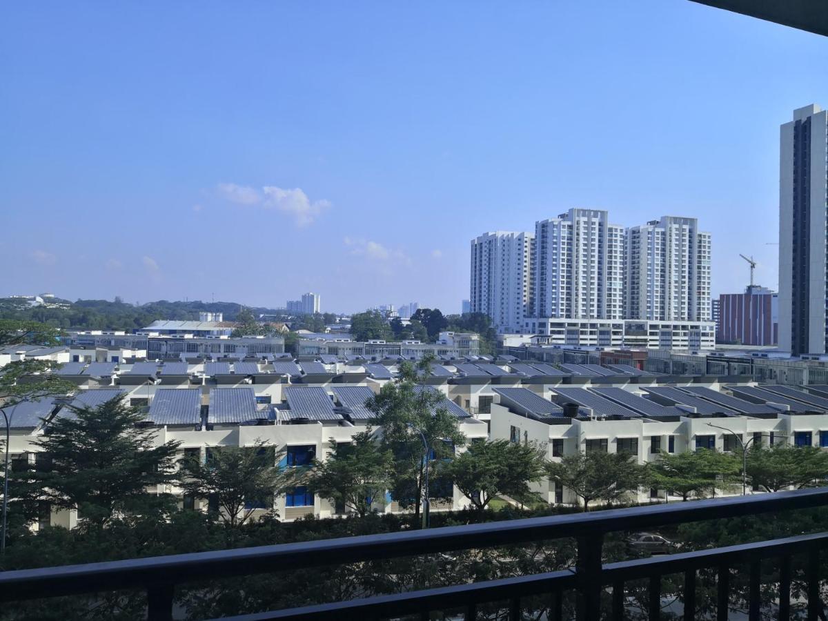 Sweet & Happy Ai - Laman Glasier, Country Garden Park Apartment Johor Bahru